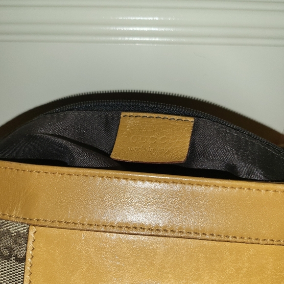 Handbag: EUC Authentic Gucci Sherry Line Crossbody 12x12x7 - Picture 3 of 5